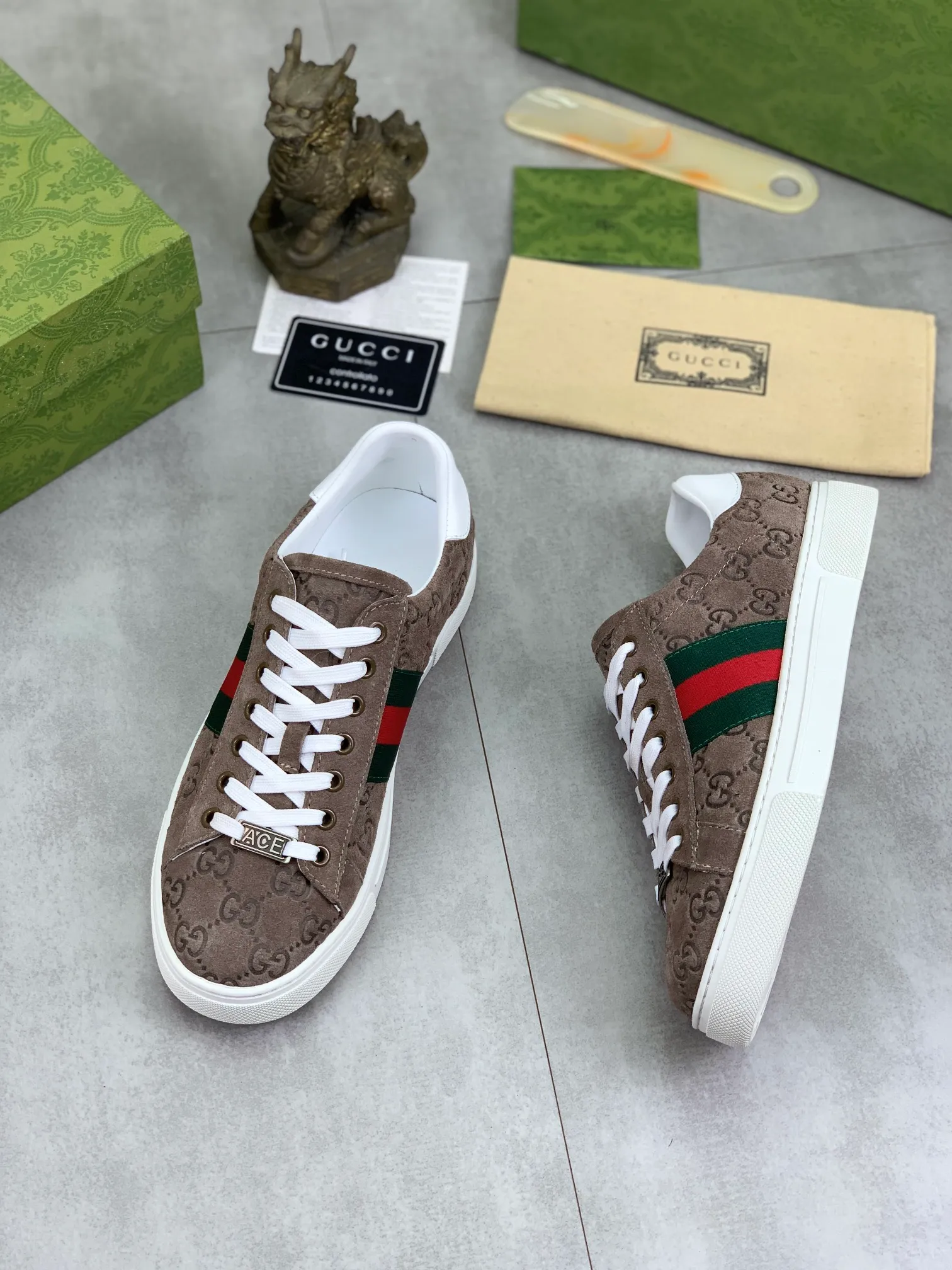 Men's shoes 💰P440💰 [New model] (GUCCI) official website's latest 🎁🎁casual and fashionable men's shoes 👟, hot style 💥 style is simple and elegant, exclusive for trendy men. Unique official website's latest brand double G elements 👑Original Gucci decoration, fashionable and generous, the fabric is original frosted calfskin ✅Fully imported first-layer pigskin lining, the official website specifies wear-resistant, lightweight original rubber casual outsole, the classic model is taken in kind at the counter🎬38-44 4️⃣ colors available